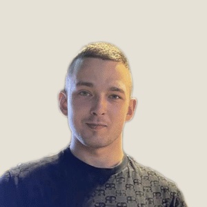 Ilja, a man with a van driver in Gipsyville, Hull